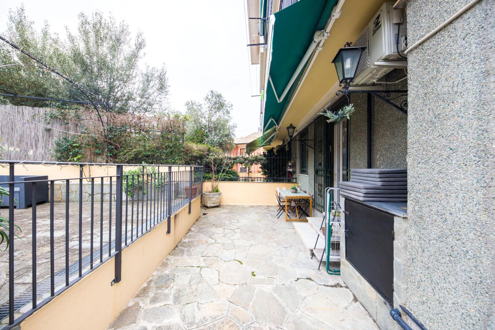 Due Passi Dal Mare Apartment Genoa Exterior photo